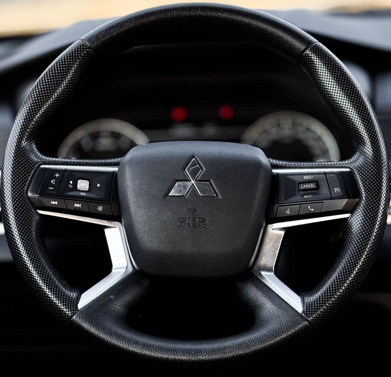 Mitsubishi Outlander Mitsubishi Outlander | 3.0 L | 2023 | GCC | Accident-Free |  In Excellent Condition | 1142 P.M