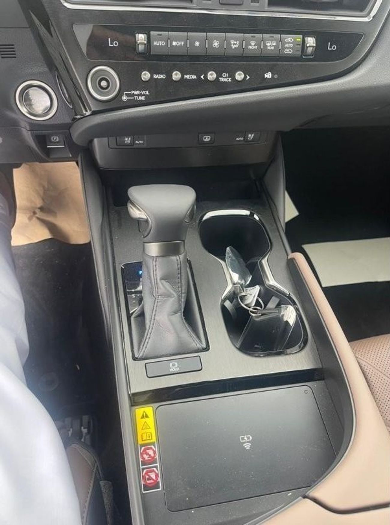 Lexus ES350 3.5 L PETROL V6 2024