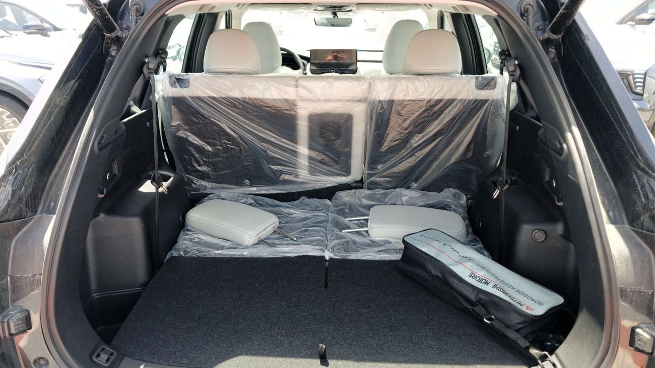 ميتسوبيشي آوتلاندر H Line 2.5L Petrol 4WD 2026YM