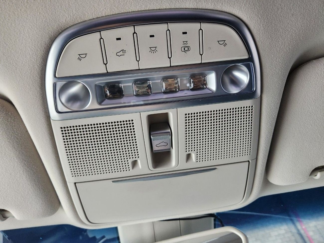 جينيسس G90 Platinum 3.8L RWD