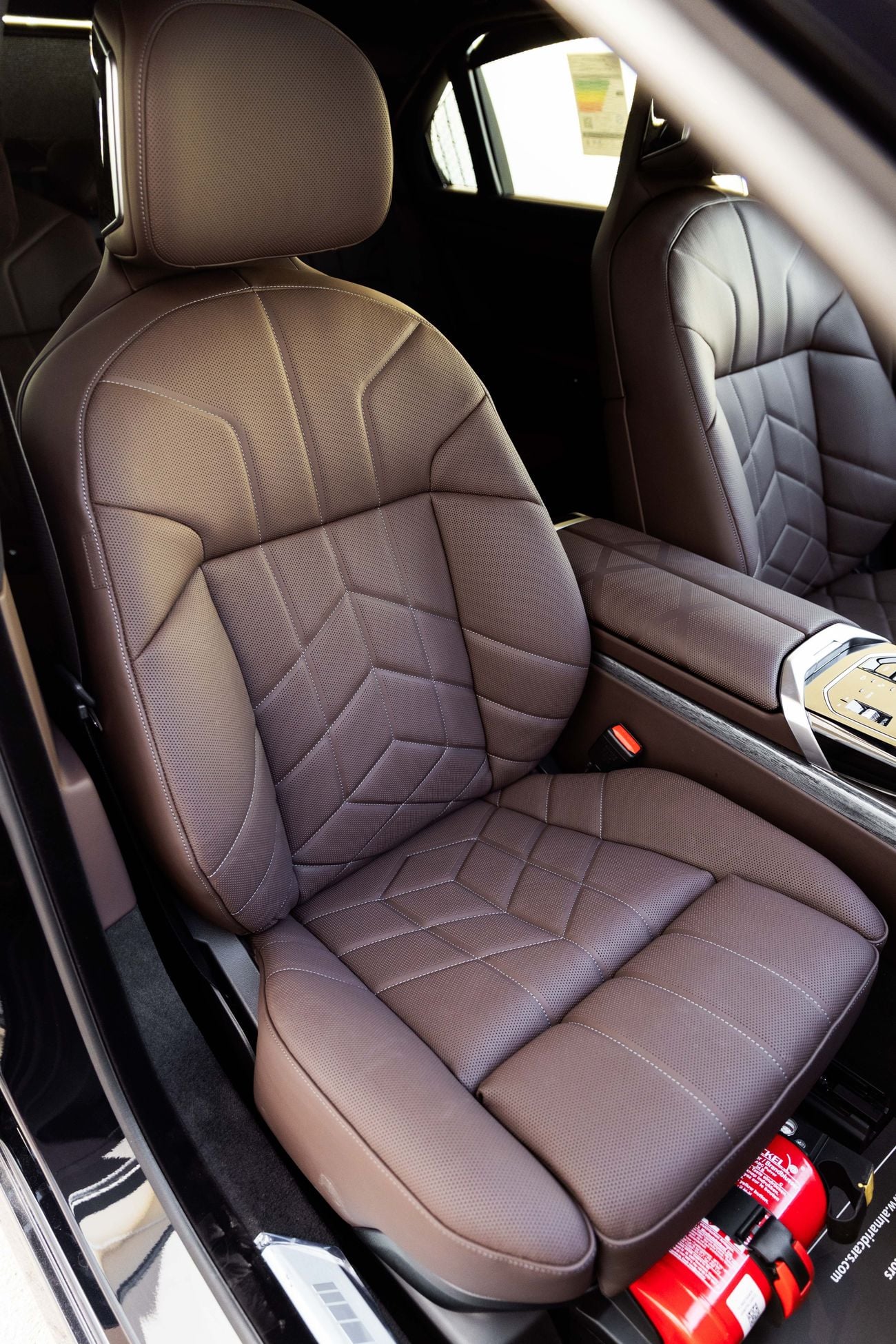 BMW 735i BMW 735i M Sport Individual – 2026 | GCC | 2 YEARS WARRANTY | Only 2,044 KM | AED 399,000