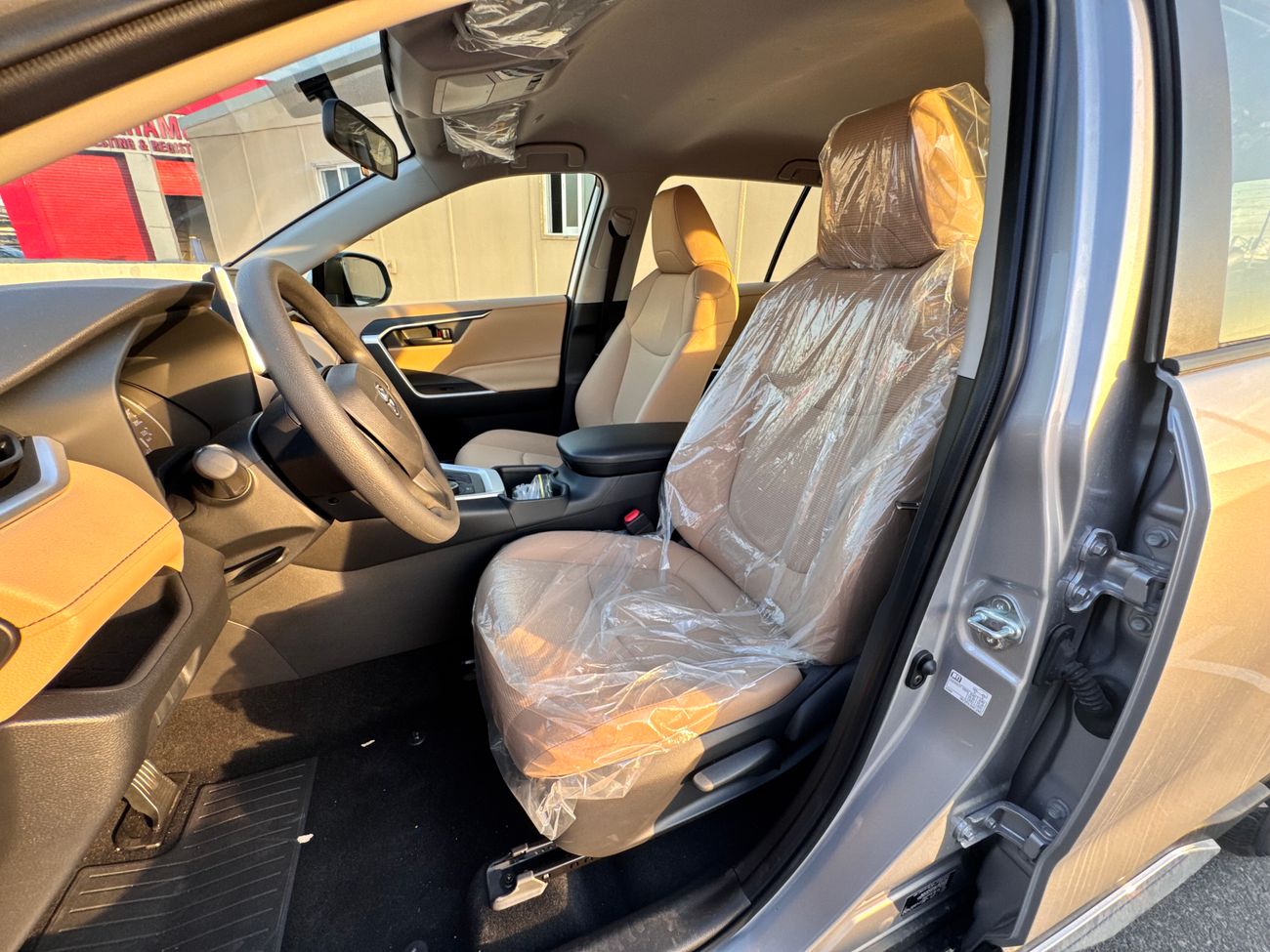 Toyota RAV4 2024 HYBRID AWD 2.5L CUV BRAND NEW GCC 0KM