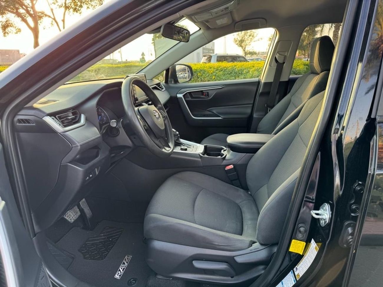 تويوتا راف ٤ 2019 HYBRID RUN AND DRIVE AWD USA IMPORTED