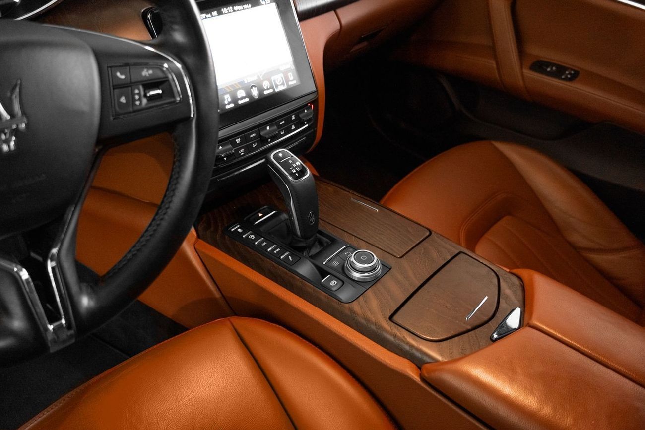 مازيراتي كواتروبورتي Base 3.0L