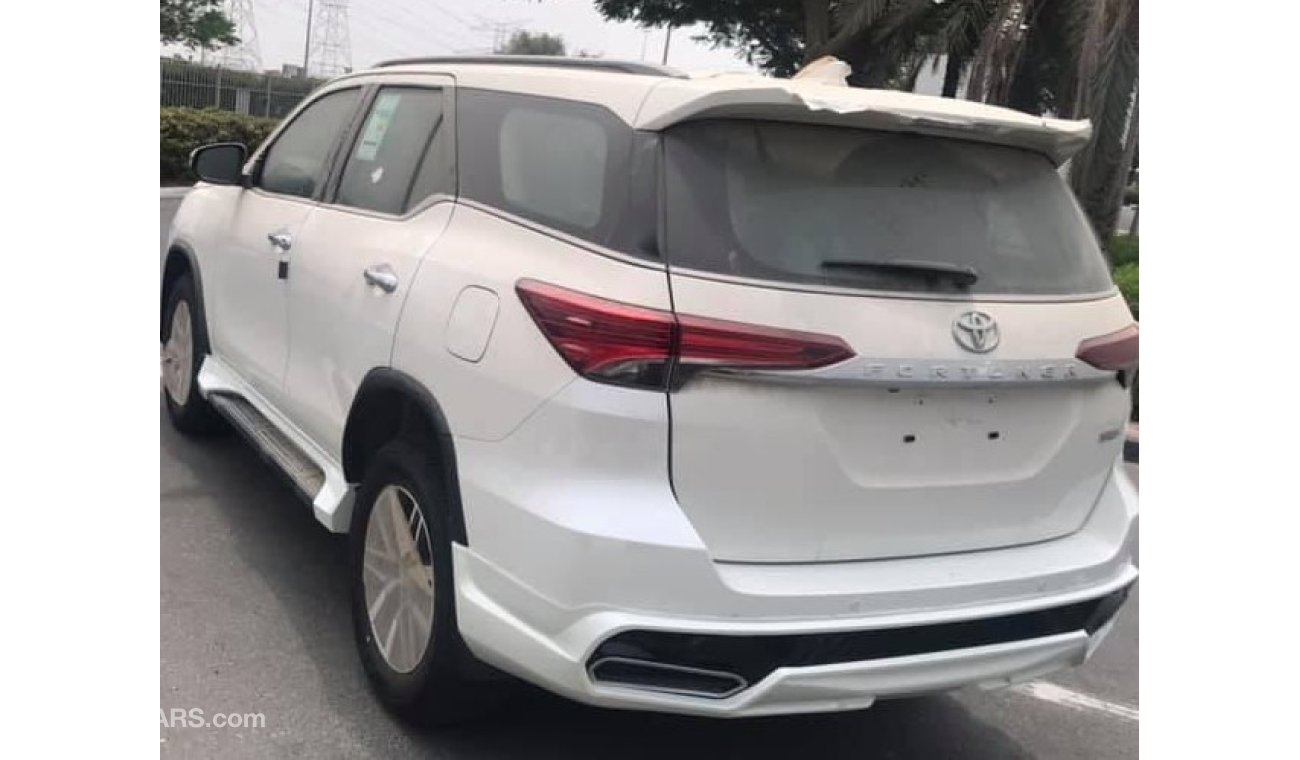 Toyota Fortuner v4