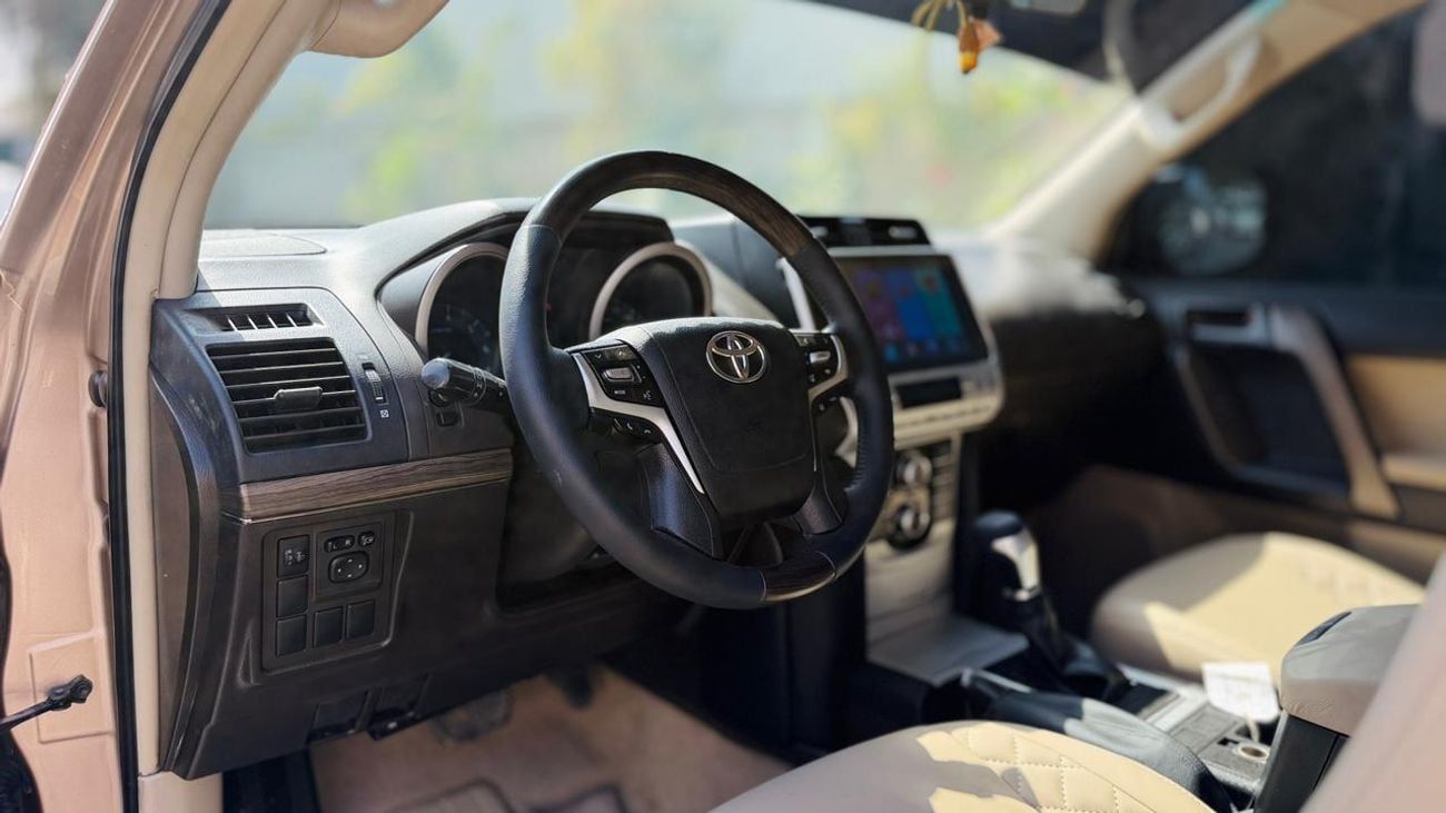 تويوتا برادو 2011| 2.7L PETROL | AT | LHD | REAR HEADREST LCD SCREEN | BACK TRIE | PREMI