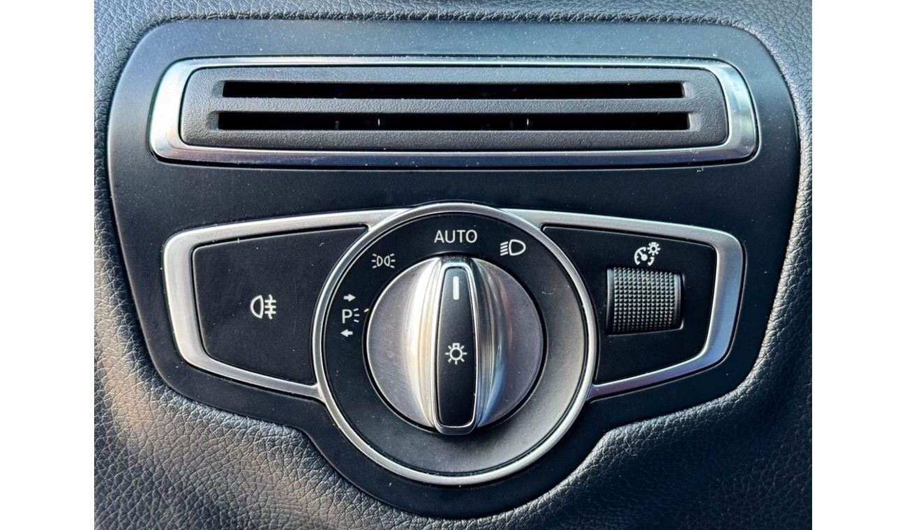 مرسيدس بنز C 200 Mercedes C200 2019 2.0 L GCC, original paint accident-free in excellent condition, 1794 P.M