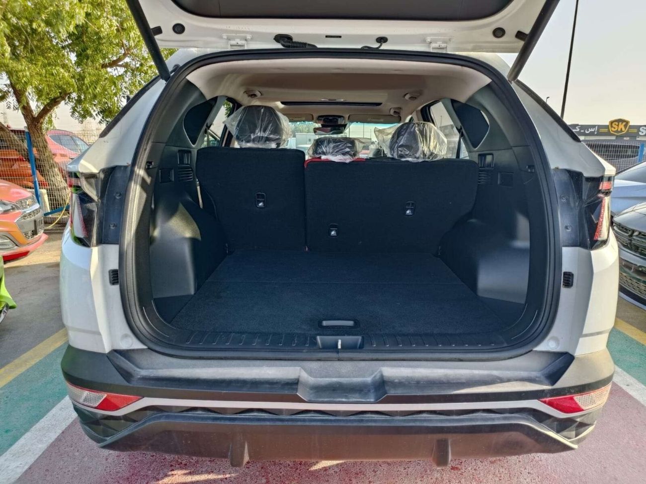 Hyundai Tucson /SEL LIMITED AWD/LOW MILEAGE/ELECTRIC/LEATHER/HEATING SEATS SUNROOF/DVD/RADAR/BUTTON START/LOT#57476