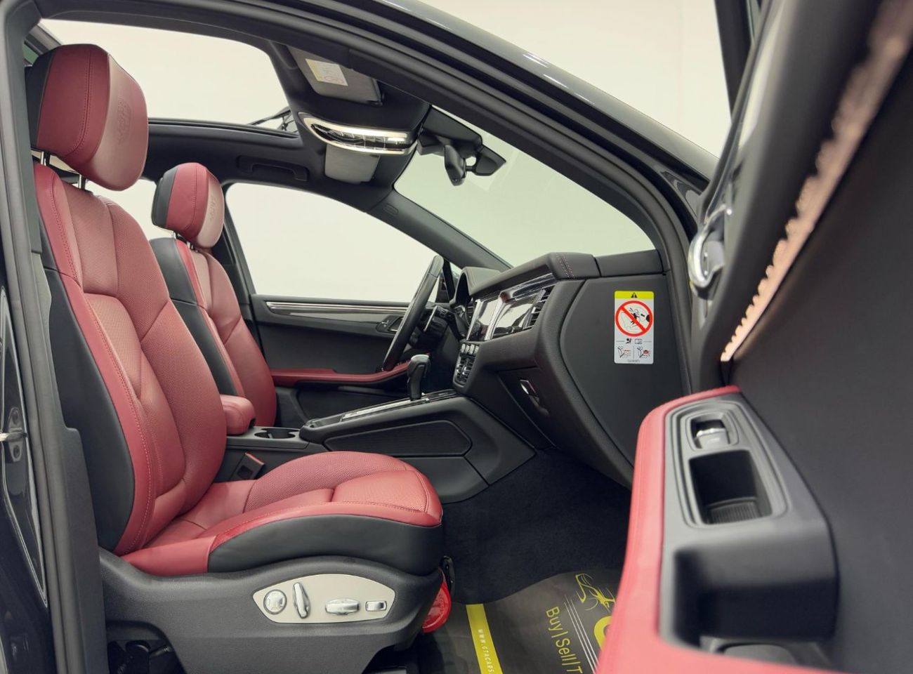 Porsche Macan S 3.0L (340 HP) 2024 Porsche Macan S, January 2026 Porsche Warranty, Full Options, Very Low Kms, GCC