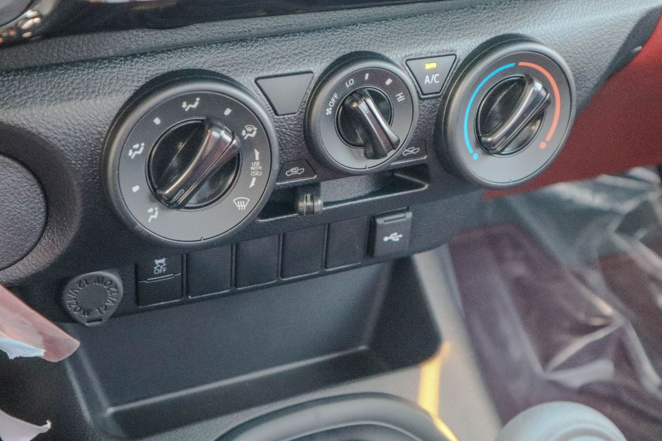 تويوتا هيلوكس GL 2.7L Single Cab Utility