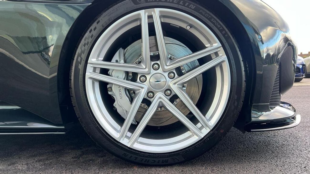 أستون مارتن DB12 2026 Aston Martin DB12 4.0 V8 Auto Euro 6 (s/s) 2dr (EXPORT ONLY ) Right hand Drive