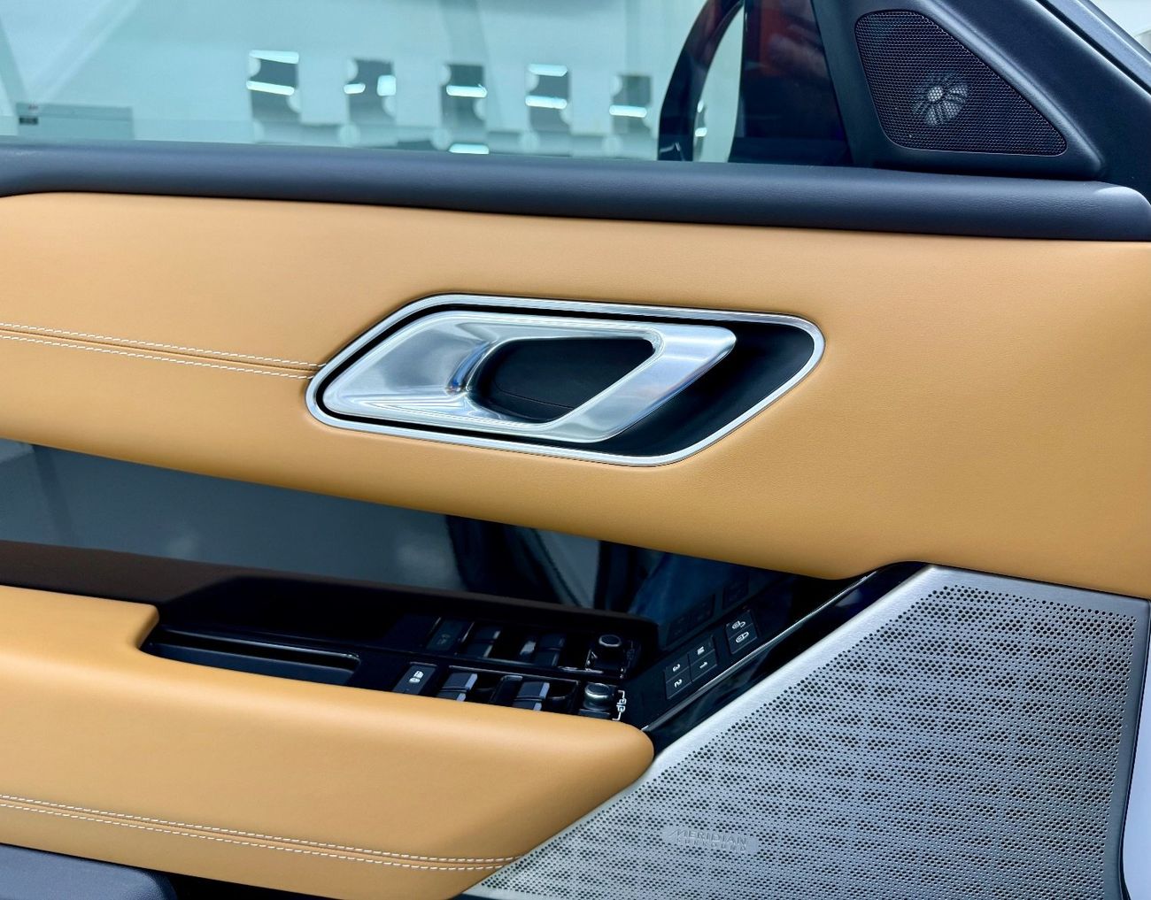 لاند روفر رينج روفر فيلار P300 R-Dynamic 2.0L