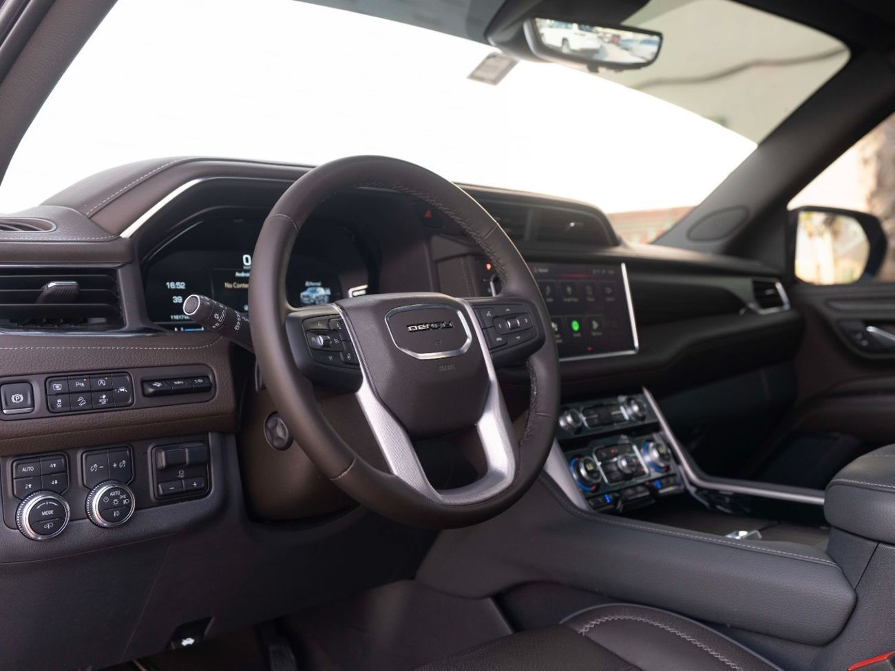 جي أم سي يوكون 6.2 V8 Denali (AWD)