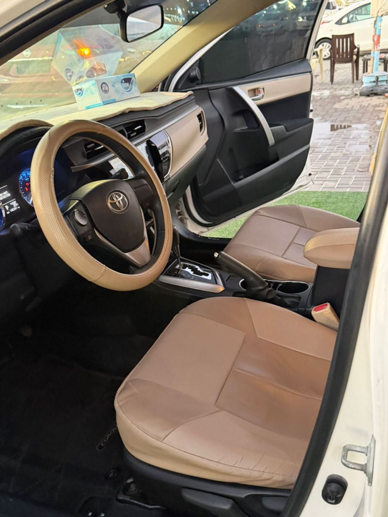 تويوتا كورولا SE خليجي ماكينه 1.6