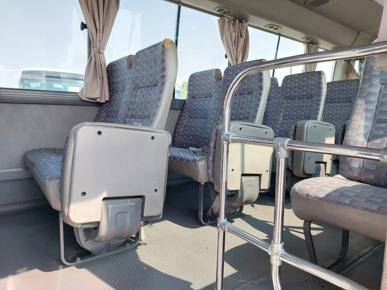 Nissan Civilian NISSAN CIVILIAN BUS RHD 2001 MODEL 4.1 L DIESEL MANUAL(PM10079)