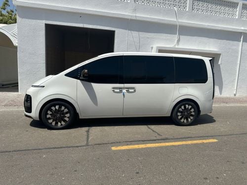 Hyundai Staria 2024 HYUNDAI STARIA GCC VIP FULLY LOADED