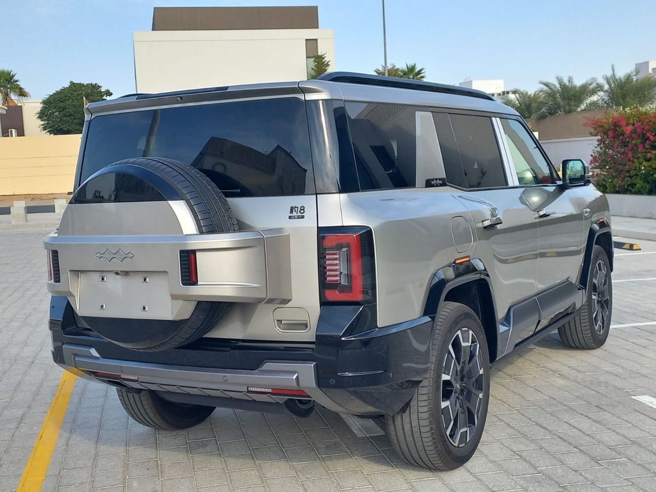 BYD Leopard 8 Smart and Brave Flagship Edition (6 Seats)