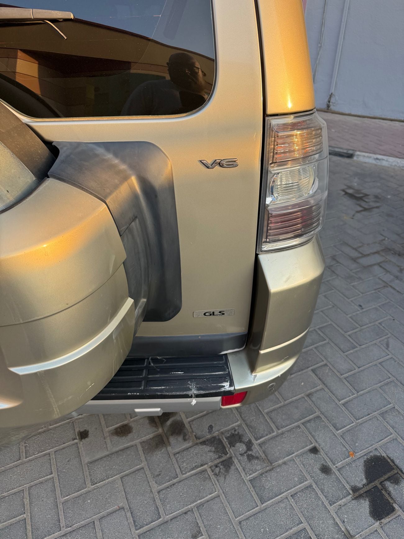 ميتسوبيشي باجيرو GLS Highline 3.5L (186 HP)