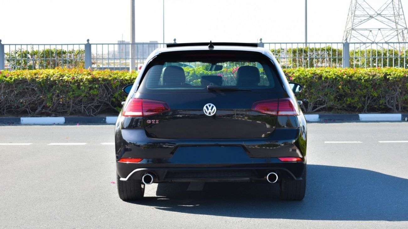 فولكس واجن جولف GTI 2.0L Turbo 2021