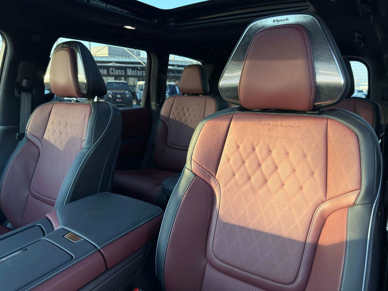 إنفينيتي QX80 Autograph Captain Chairs 3.5L