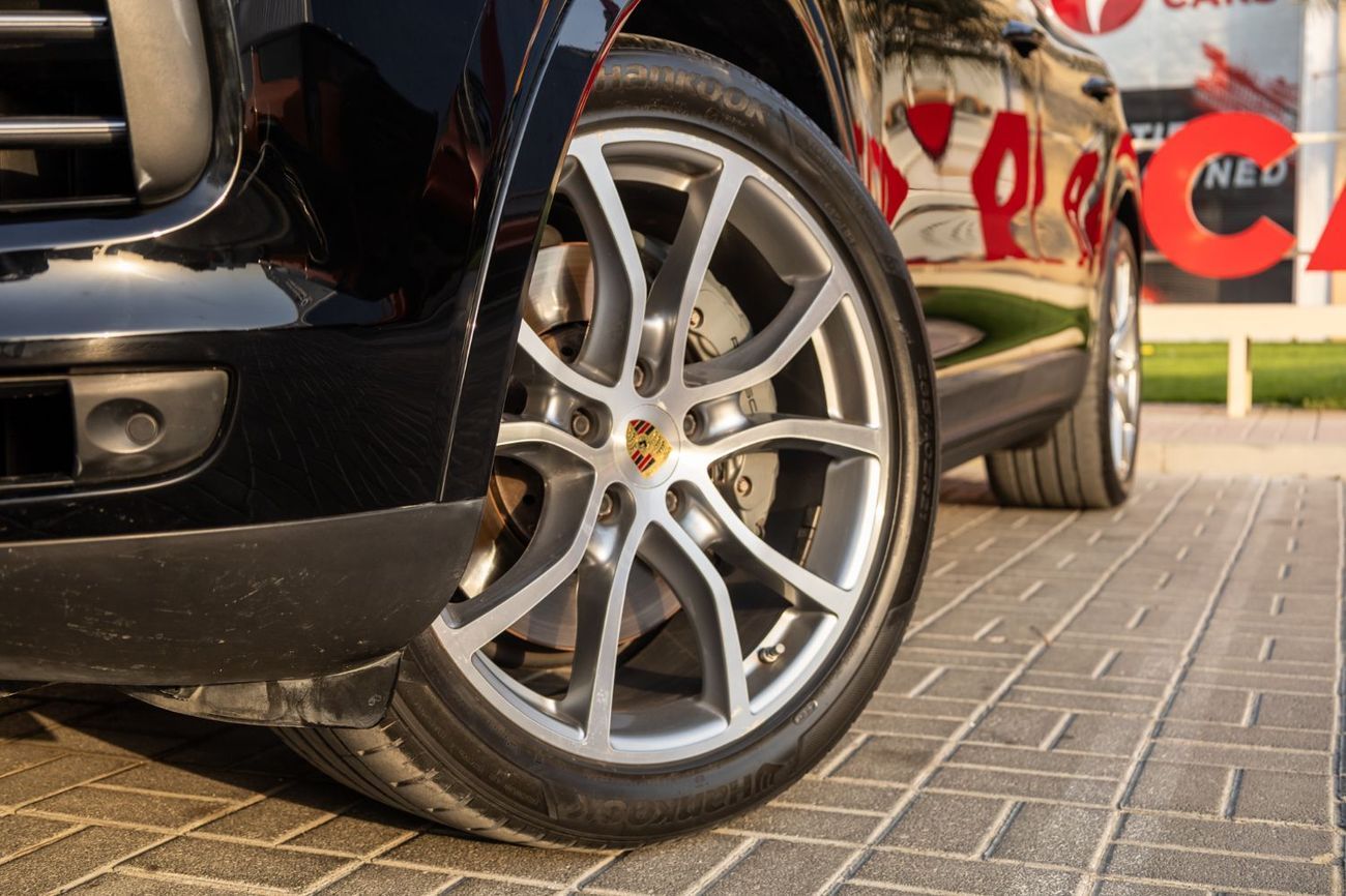 Porsche Cayenne S 2.9L (440 HP)