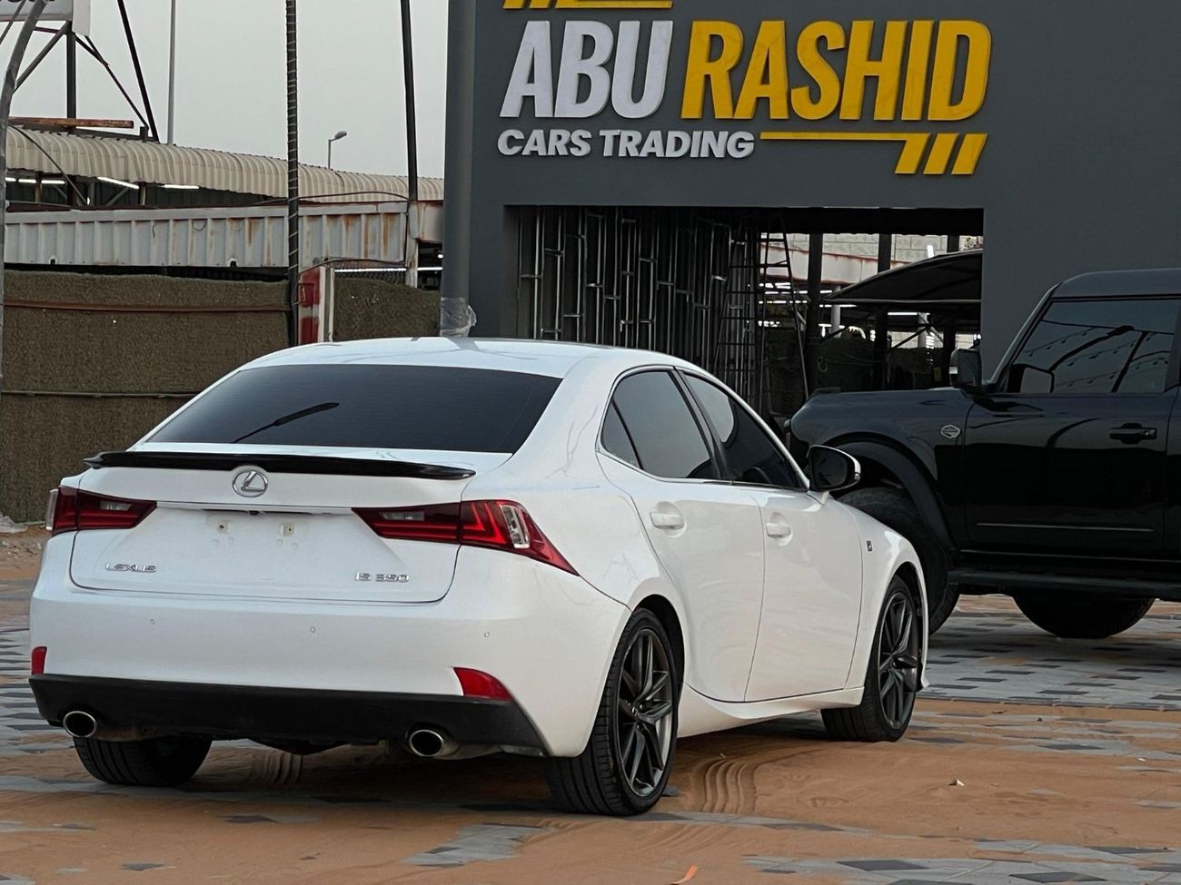 لكزس IS 350 F سبورت بلاتينوم