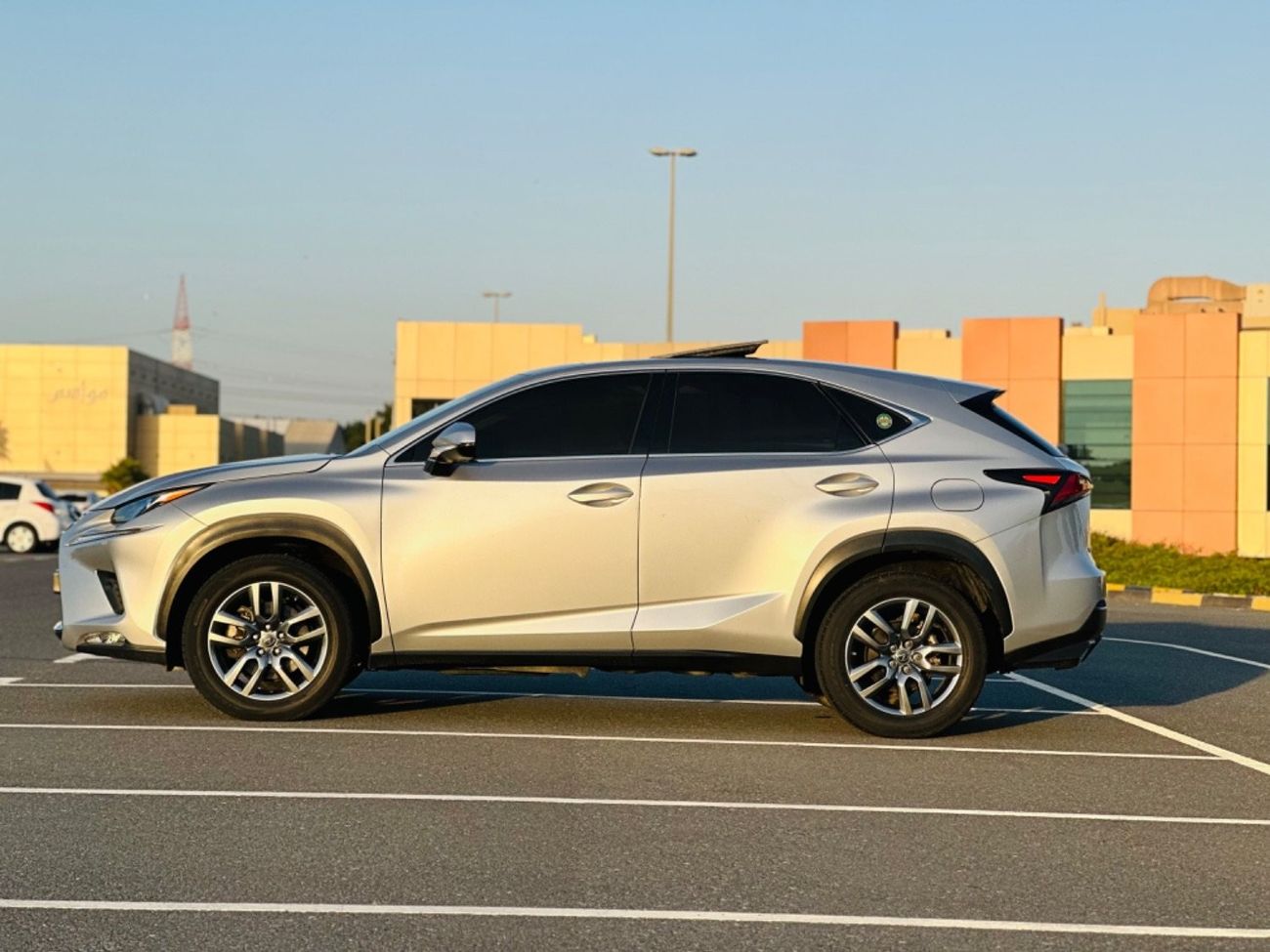 Lexus NX300 Premier LEXUS NX300 MODEL 2018 GCC SPACE FULL OPTION