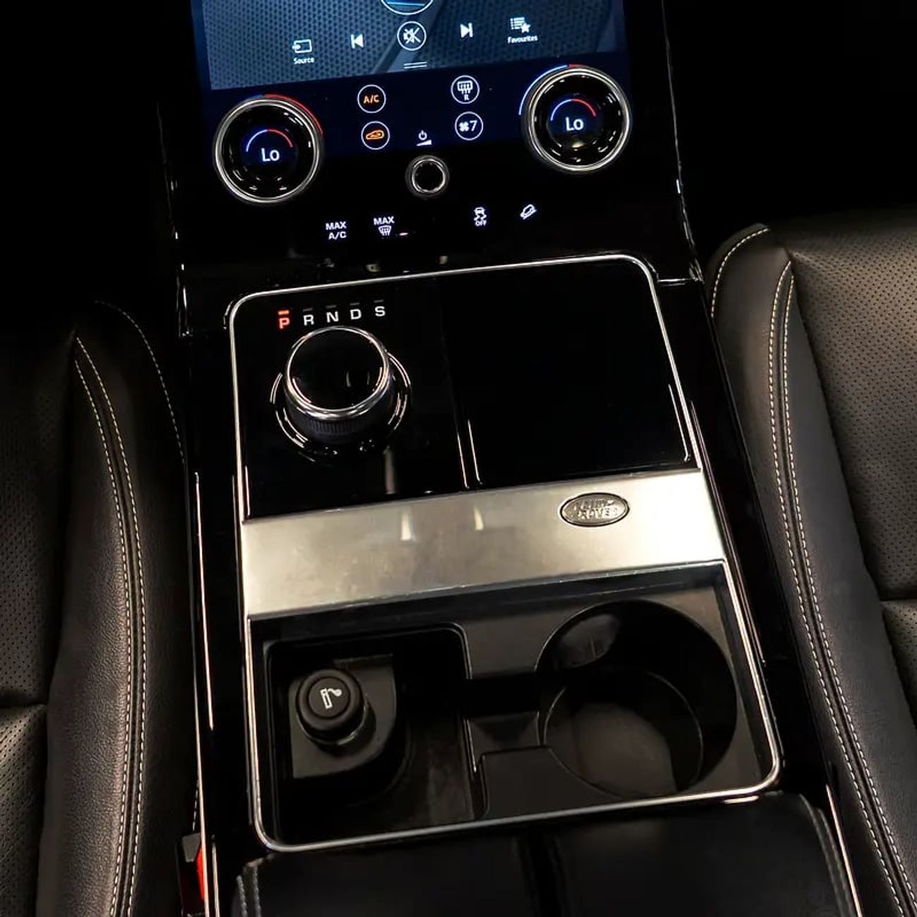Land Rover Range Rover Velar P250 S 2.0L Petrol AED 1,781 p.m • 0% Downpayment • Velar P250 S • 1 Year Warranty