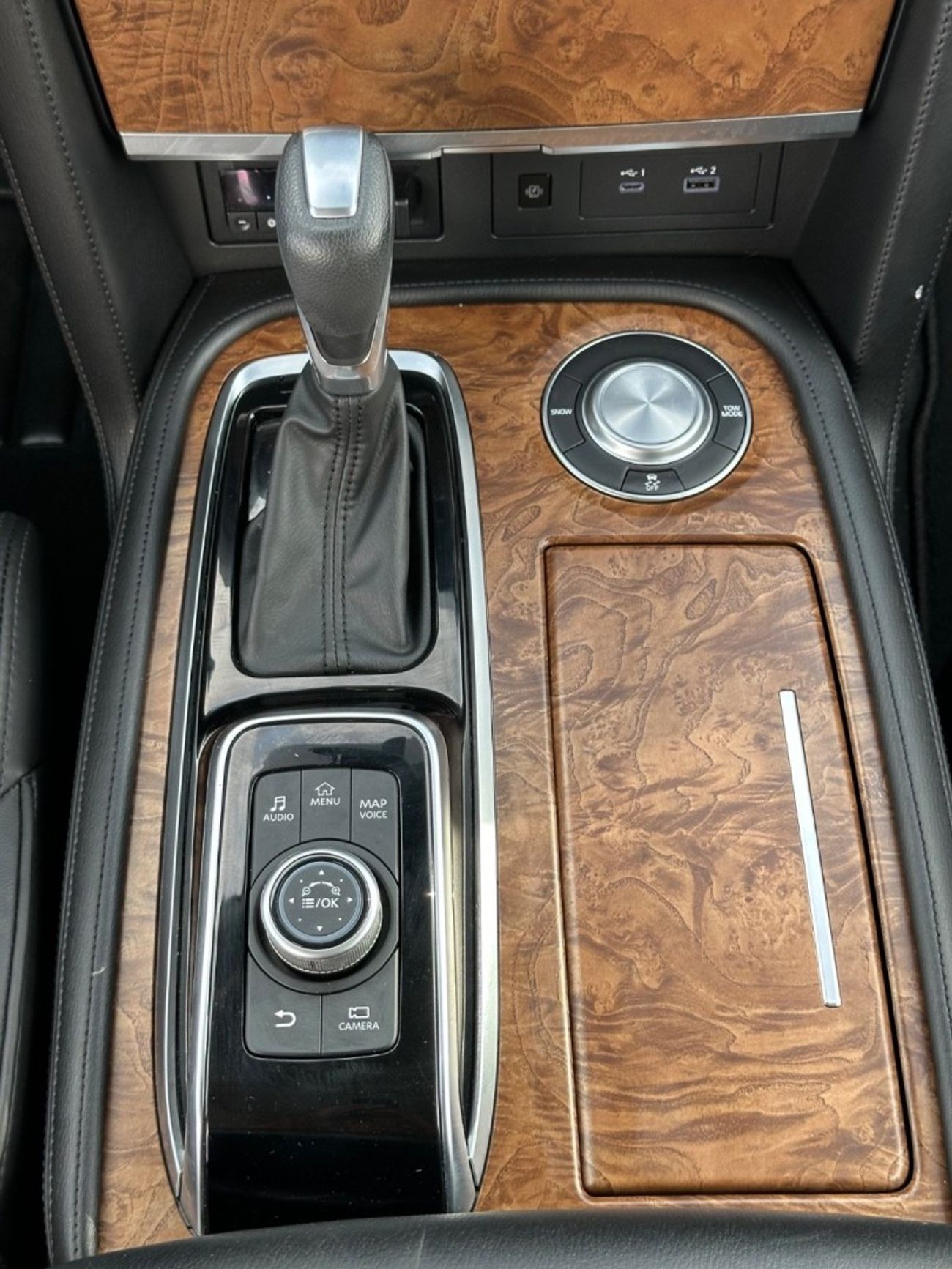 نيسان أرمادا SL 360 camera, sunroof perfect condition Full Option