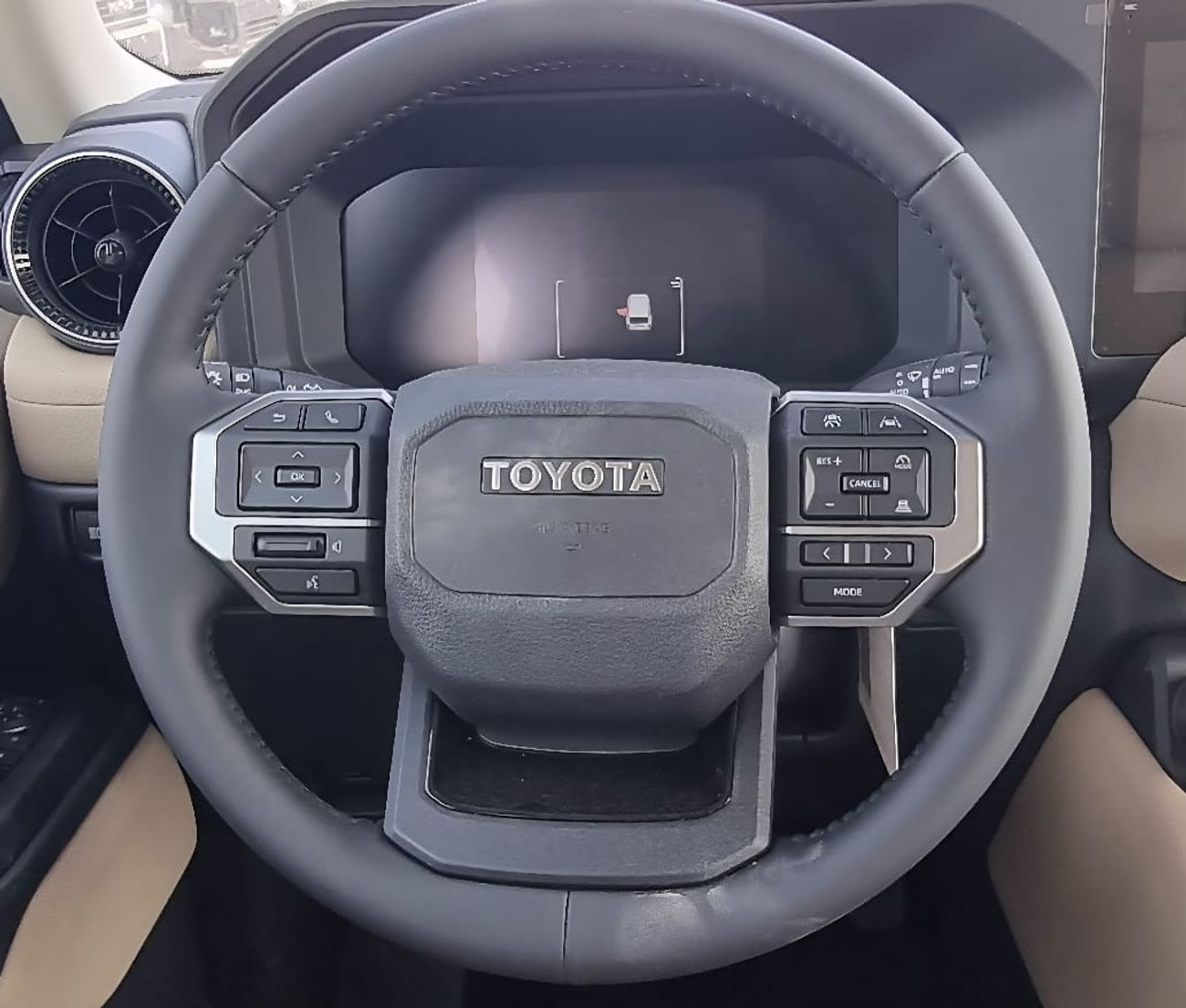 تويوتا برادو TOYOTA PRADO 2.4L PETROL WITH RADAR MY 2025