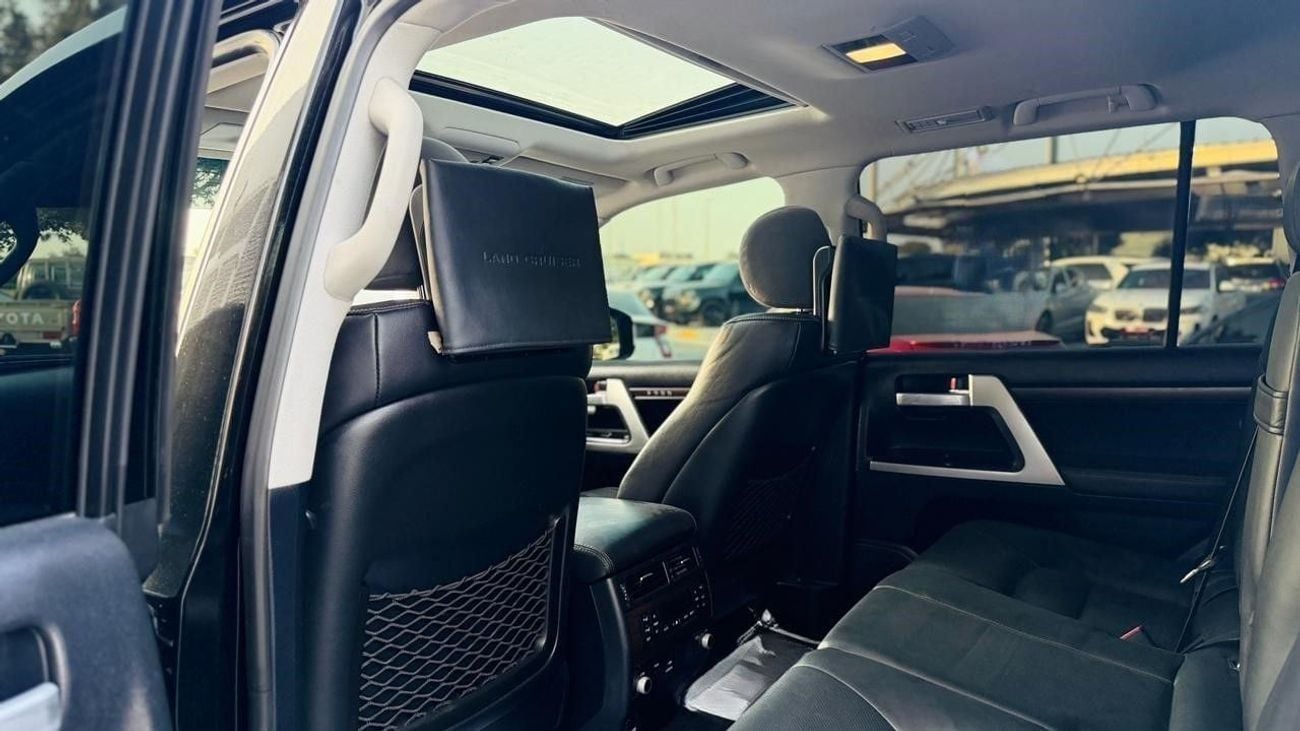 Toyota Land Cruiser SAHARA | MODIFIED TO LC300 | SUNROOF | PUSH START | POWER & MEMORY SEATS | 4.5L DIESEL | AUTO | COOL