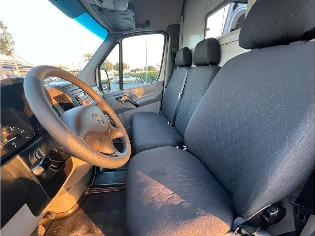 مرسيدس بنز سبرينتر MERCEDES BENZ SPRINTER 2013 GCC AMBULANCE IN PERFECT CONDITIONS