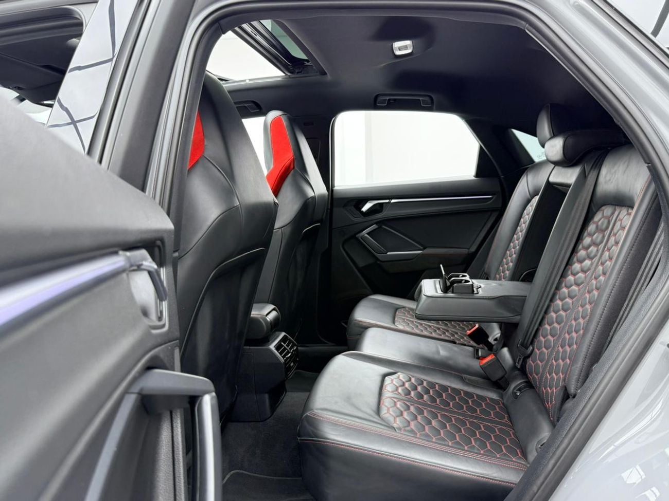 Audi RS Q3 2021 Audi RSQ3, Warranty, Carbon Fiber Interior, Fully Loaded, Excellent Condition, GCC