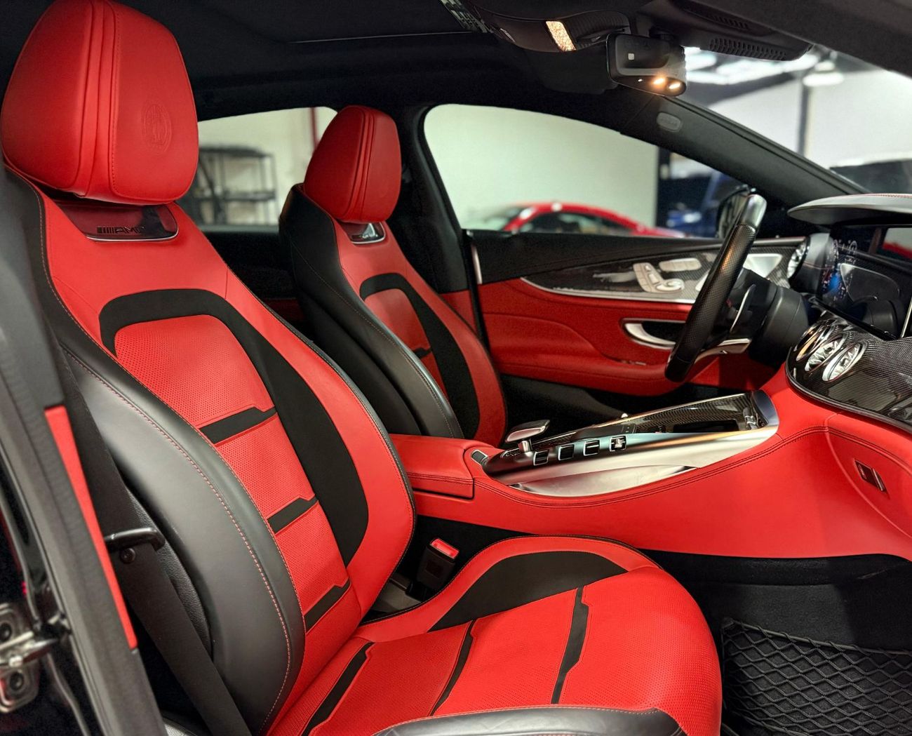 مرسيدس بنز GT 63 S AMG