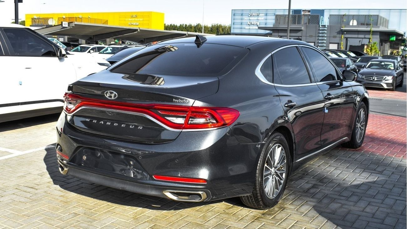 Used Hyundai Grandeur HYBRID 2019 for sale in Sharjah - 719726