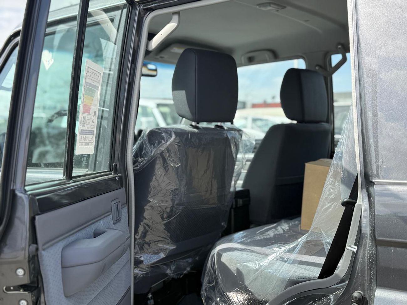 Toyota Land Cruiser 70 LC76 HARDTOP 4.0L PETROL 5 DOORS M/T FULL OPTION 2025 MODEL