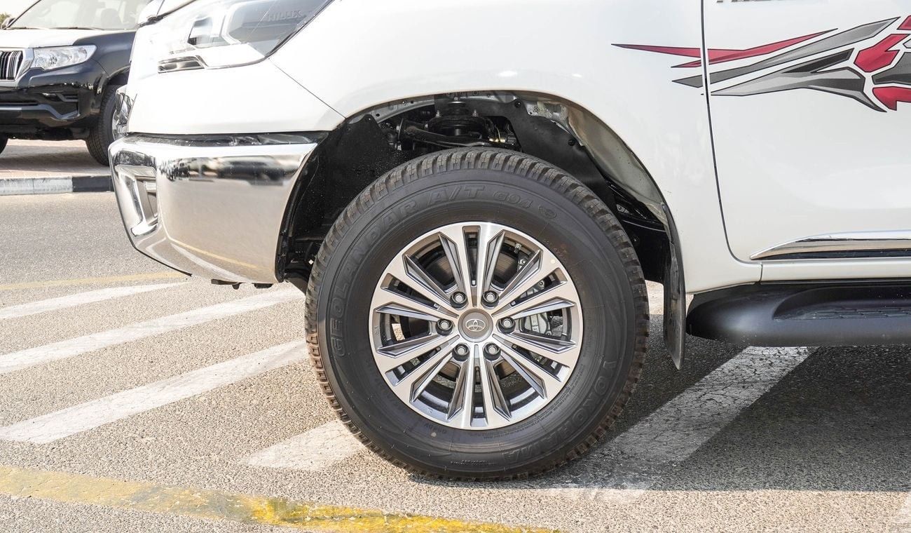 Toyota Hilux S-GLX. SR5. 2.7L A/T 4WD