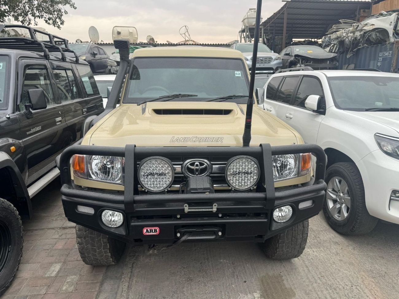 تويوتا لاند كروزر 70 Diesel 4.5 Liter Right Hand Drive 3 Doors Manual Gear