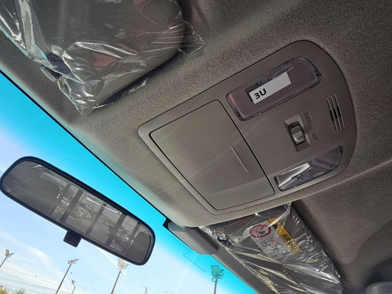 Toyota Hilux 2025 MODEL TOYOTA HILUX DOUBLE CAB PICKUP GLX 2.7L PETROL 4WD AUTOMAT