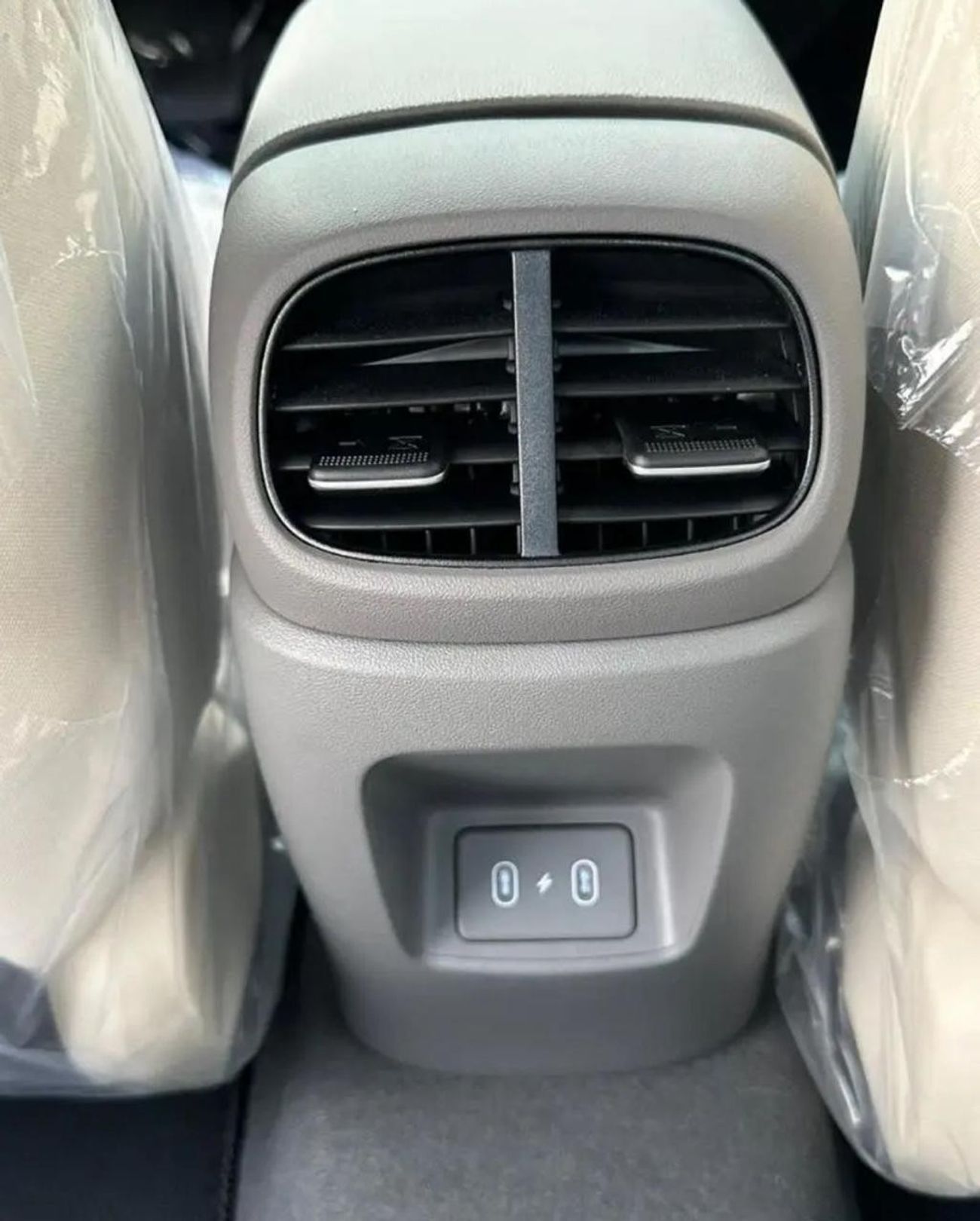 هيونداي إلانترا 2.0L PETROL 2024 GCC