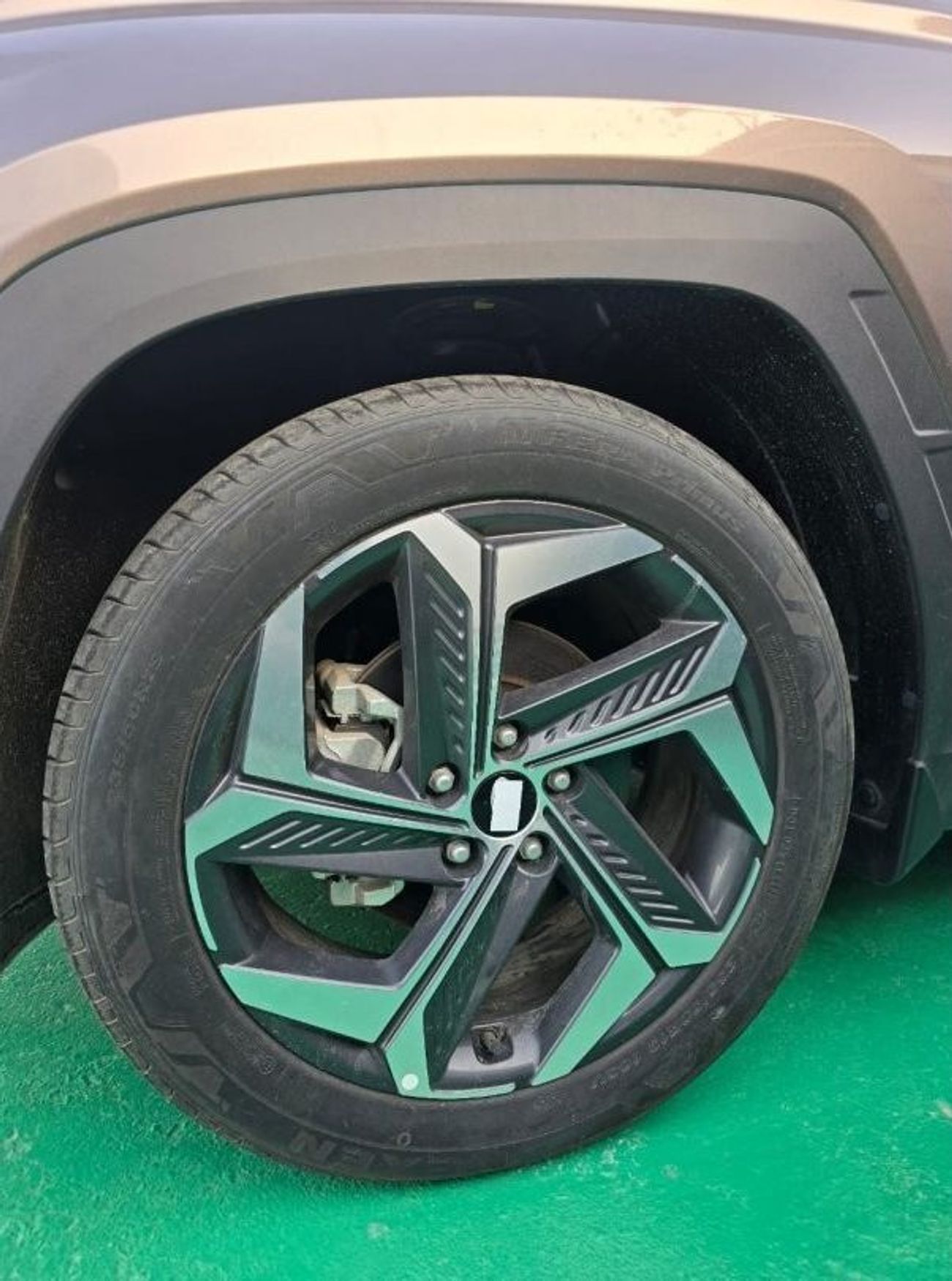 هيونداي توسون بريميوم 1.6L PETROL 2025