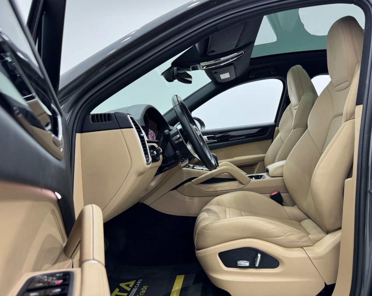 بورش كايان Base Coupe 2021 Porsche Cayenne Coupe, Warranty, Full Porsche Service History, Very Low Kms, GCC