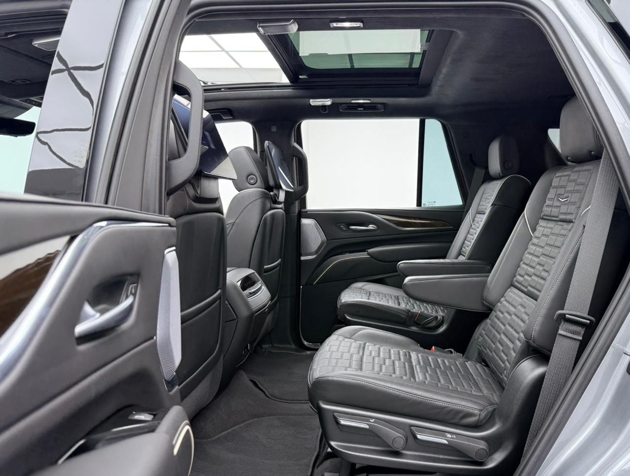 Cadillac Escalade 2024 Cadillac Escalade Sport, 5 Years Cadillac Warranty + Service Pack, Very Low Km, GCC