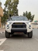 تويوتا Runner4 2022 SR5 TRAIL SPORT 7 SEATS 4x4 CANADA SPEC