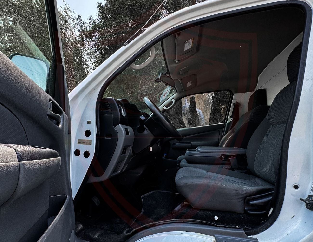 Nissan Urvan STD Nissan Urvan Van Chiller | 2.5 L | 2021 | GCC | Accident-Free | In Excellent Condition | 739 P.M