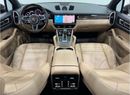 بورش كايان Std 3.0L (340 HP) 2019 Porsche Cayenne, 2025 Porsche Warranty, Sport Chrono Package, GCC