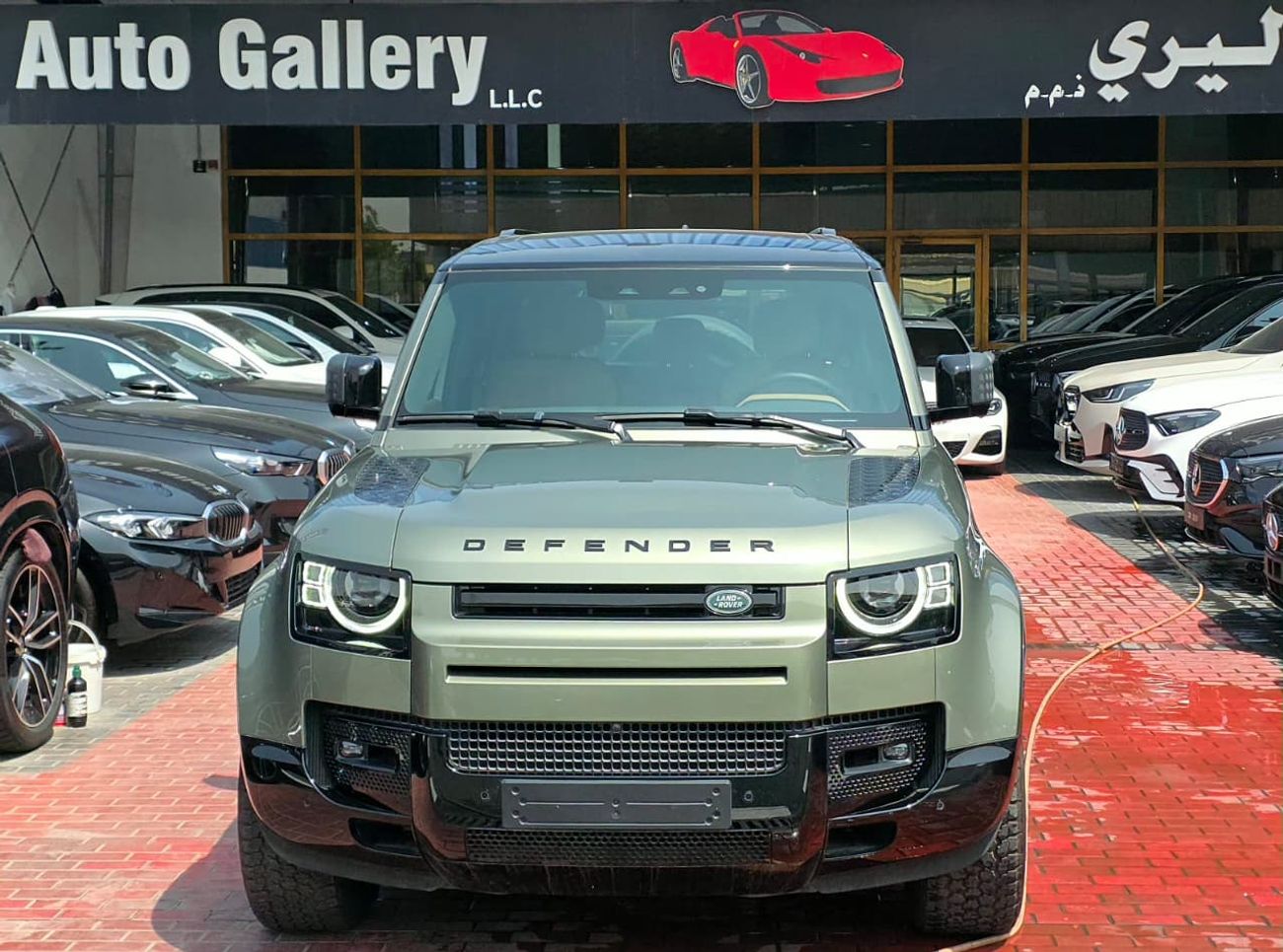 Land Rover Defender P400 90 X-Dynamic HSE 3.0L (5 Seater) X Dynamic HSE Under Warranty 2025 5 Seater