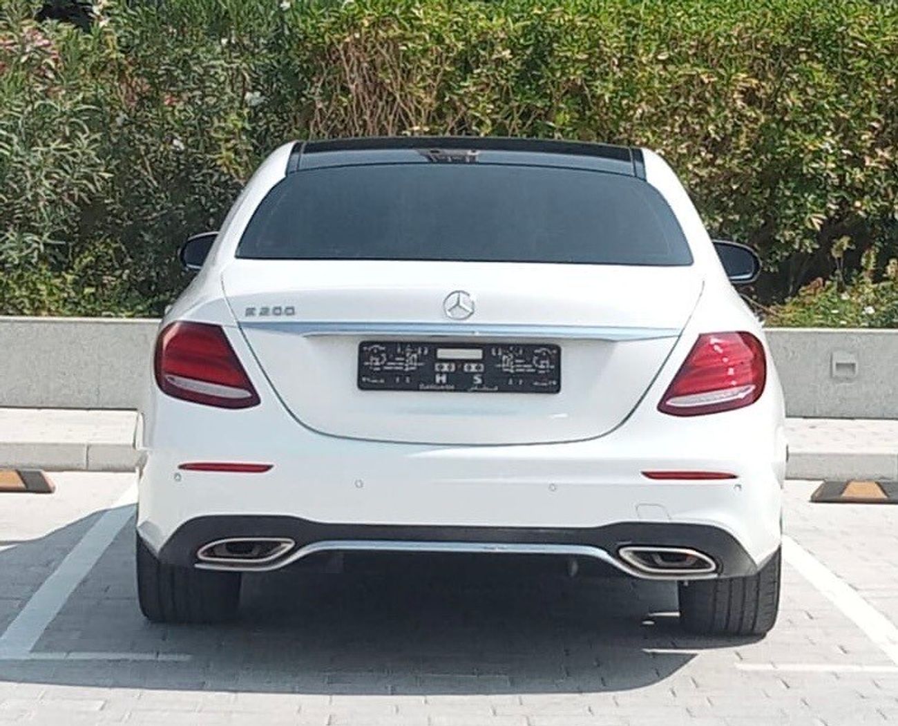 Mercedes-Benz E200 E200