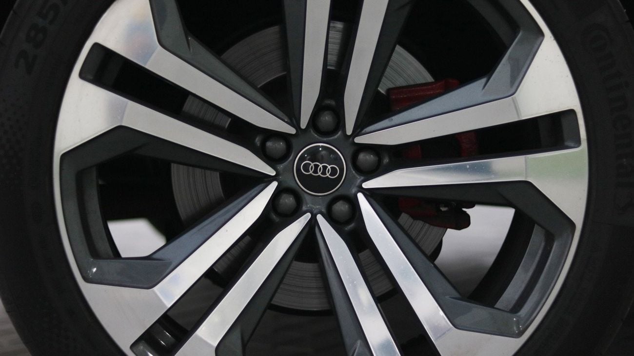 Audi Q8 55 TFSI quattro V6 3.0TC | Full Service History | Certified & Inspected | GCC | Zero Down payment support