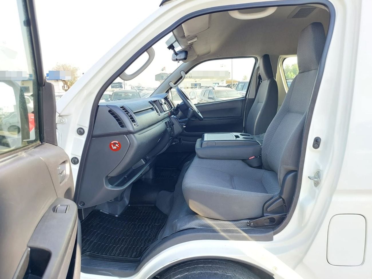 تويوتا هاياس GLX (RAMADAN OFFER) TOYOTA HIACE RHD 2018 MODEL 2.5 L DIESEL MANUAL(PM73780)